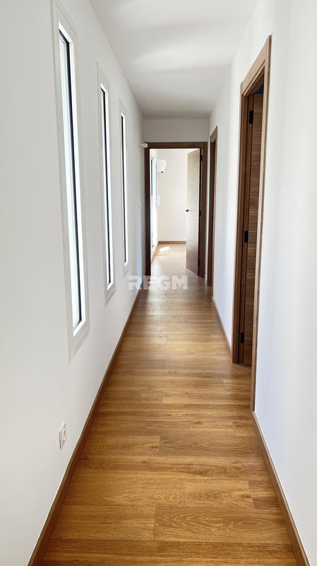 Maison - 246 m² - 5 pièces