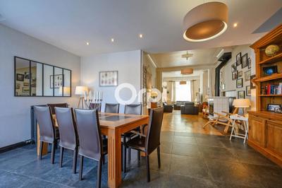 Maison de ville - 218 m² - 8 pièces