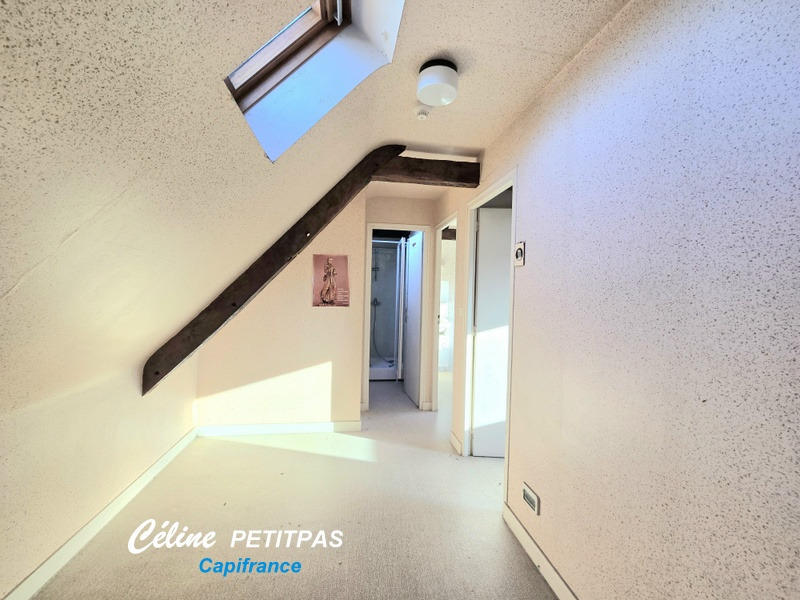 Propriété - 275 m² - 17 pièces