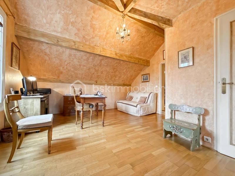 Maison - 153 m² - 5 pièces