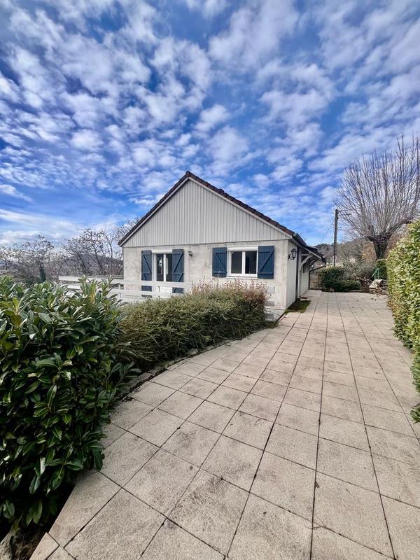 Maison traditionnelle - 120 m² - 6 pièces