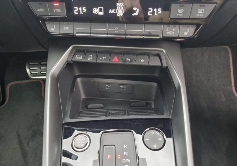 Audi A3 sportback 45 TFSIe 245 s-Line Hybrid Rechargeable / Attache Remorque Caméra de Recul Coffre Elec Keyless Carplay Android Auto
