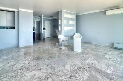 Appartement - 74 m² - 2 pièces