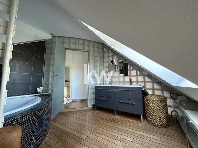 Maison de ville - 213 m² - 7 pièces