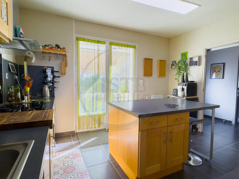 Villa - 137 m² - 7 pièces