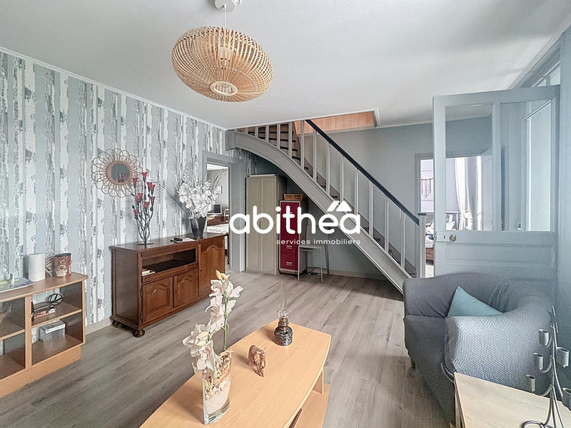 Maison - 183 m² - 8 pièces