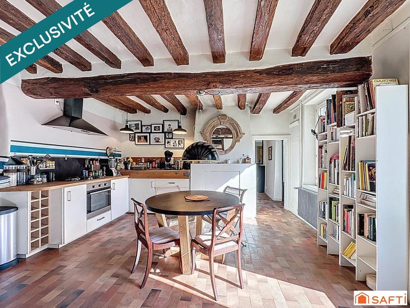 Maison - 222 m² - 8 pièces