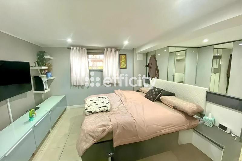 Pavillon - 85 m² - 6 pièces