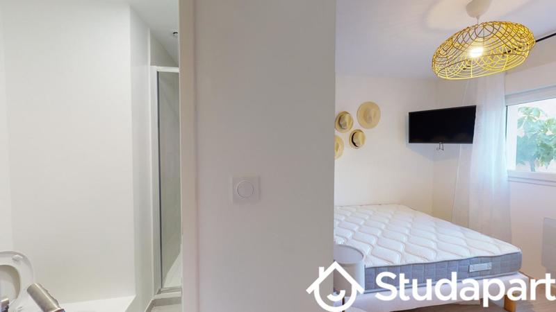 Chambre - 14 m² - 1 pièce