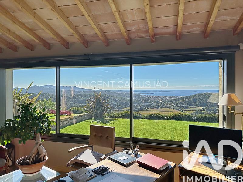 Maison - 270 m² - 7 pièces