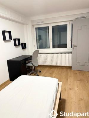 Chambre - 13 m² - 1 pièce