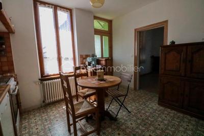 Maison - 83 m² - 5 pièces