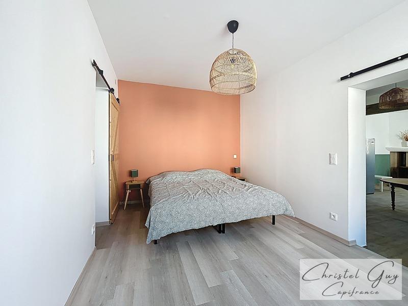 Maison - 224 m² - 7 pièces