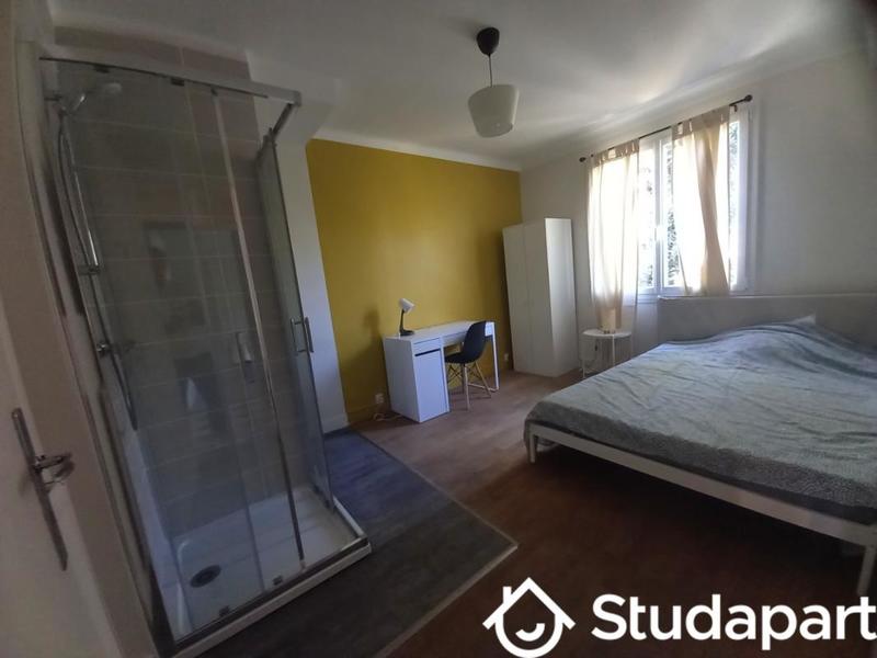 Chambre - 9 m² - 1 pièce