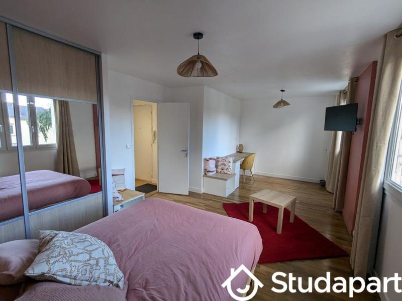 Chambre - 10 m² - 1 pièce