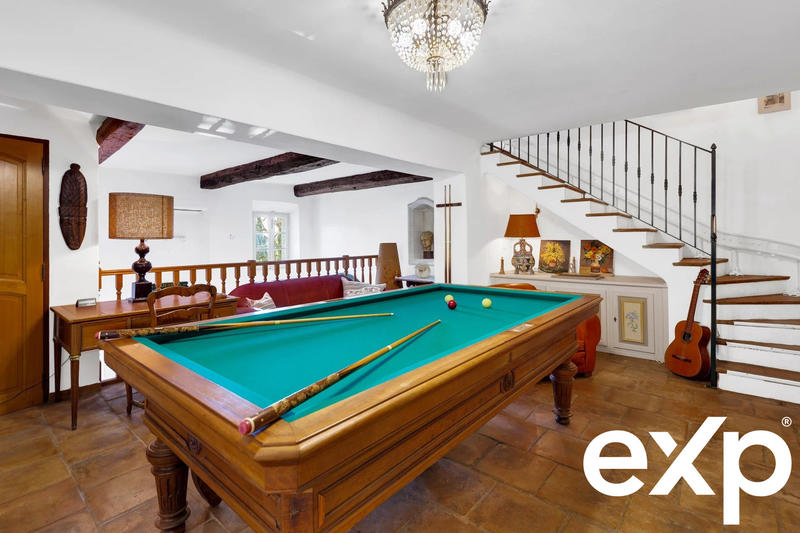 Bastide - 342 m² - 9 pièces