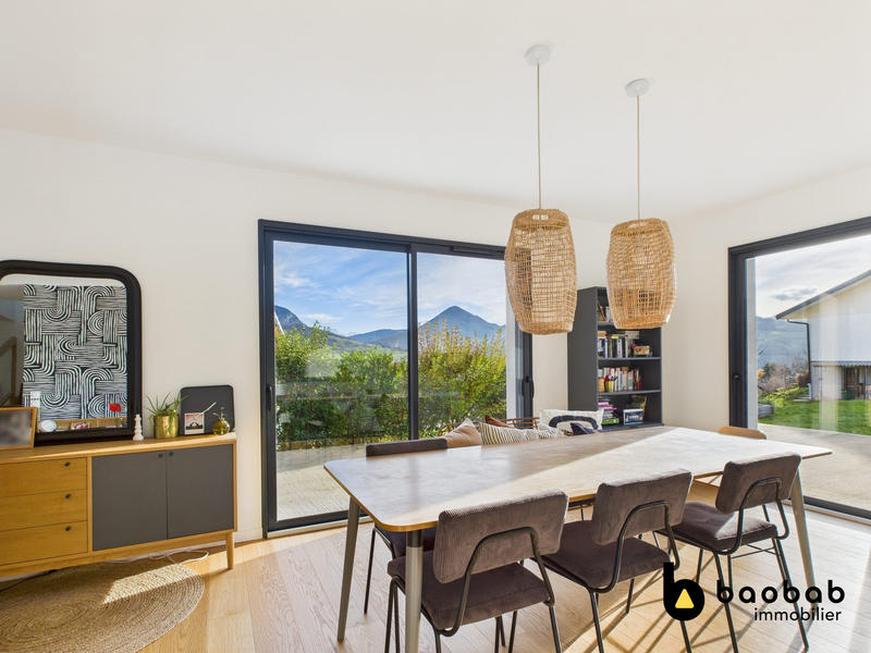 Maison - 122 m² - 4 pièces