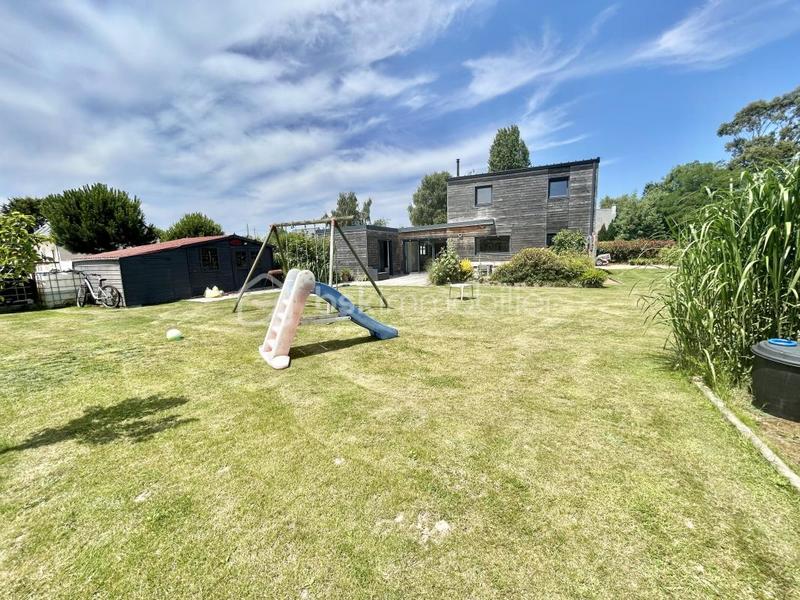 Maison - 122 m² - 7 pièces