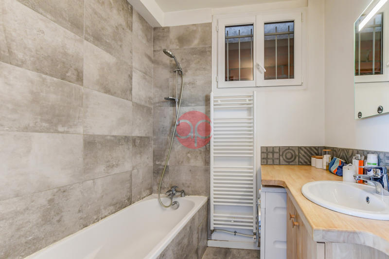 Appartement - 85 m² - 4 pièces