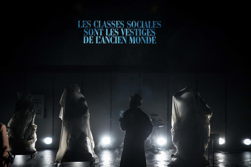 &quot;France-Fantôme&quot; Tiphaine Raffier - la femme coupée en deux