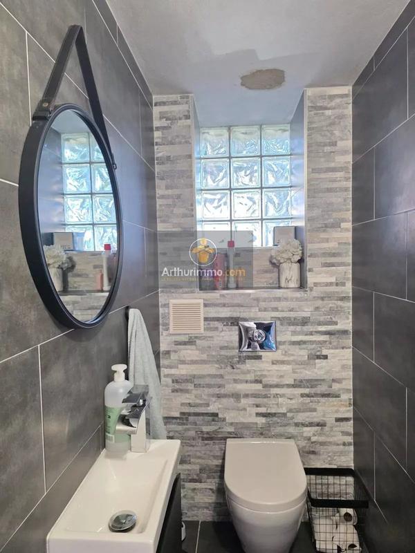 Maison - 180 m² - 6 pièces