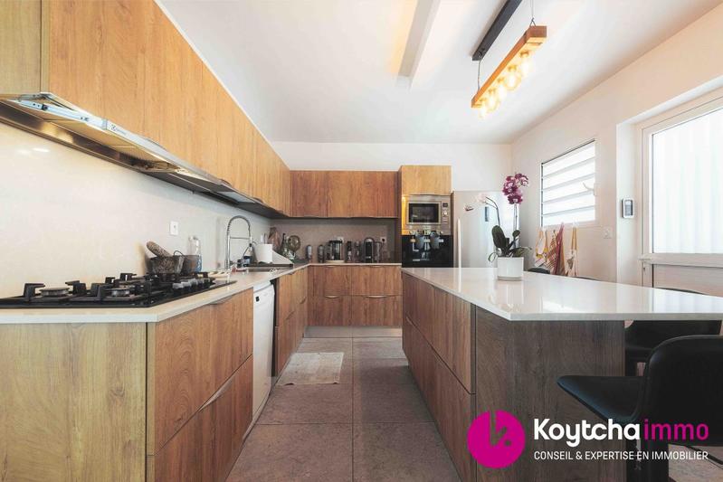 Villa - 288 m² - 10 pièces