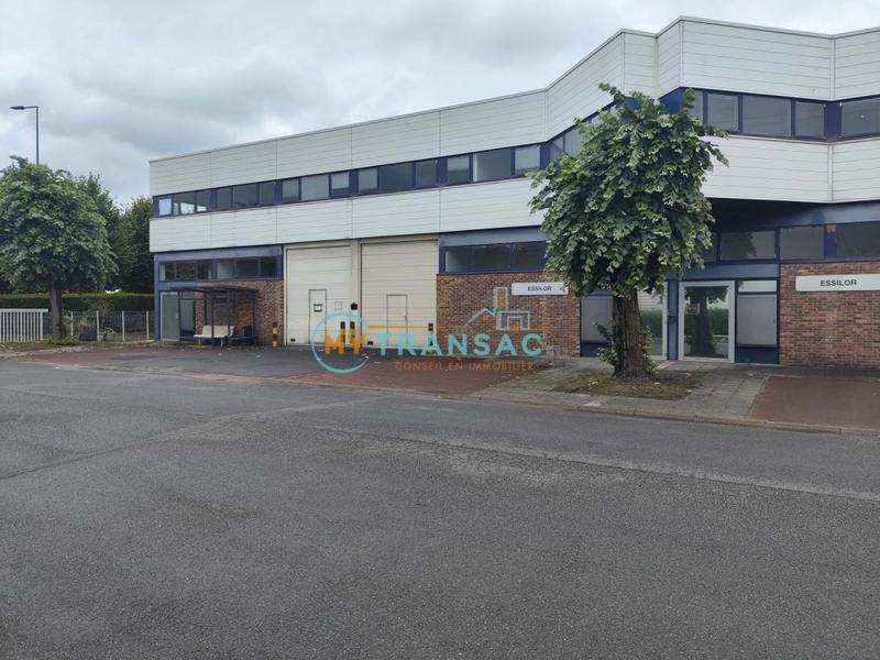 Local d'activités - 2 440 m²