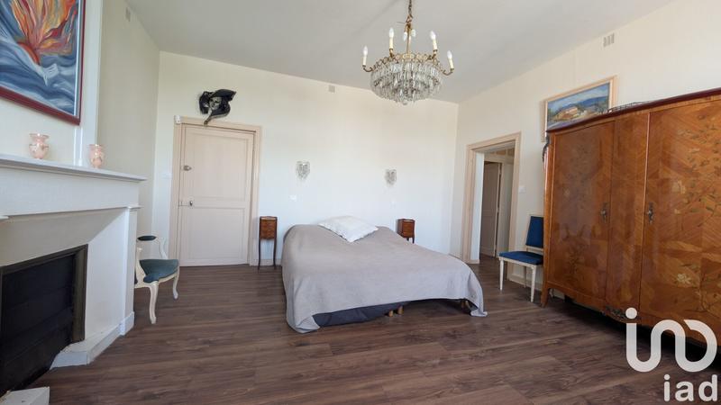 Maison - 250 m² - 9 pièces