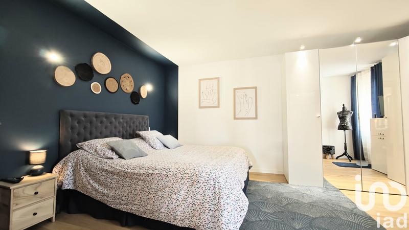 Maison - 240 m² - 10 pièces