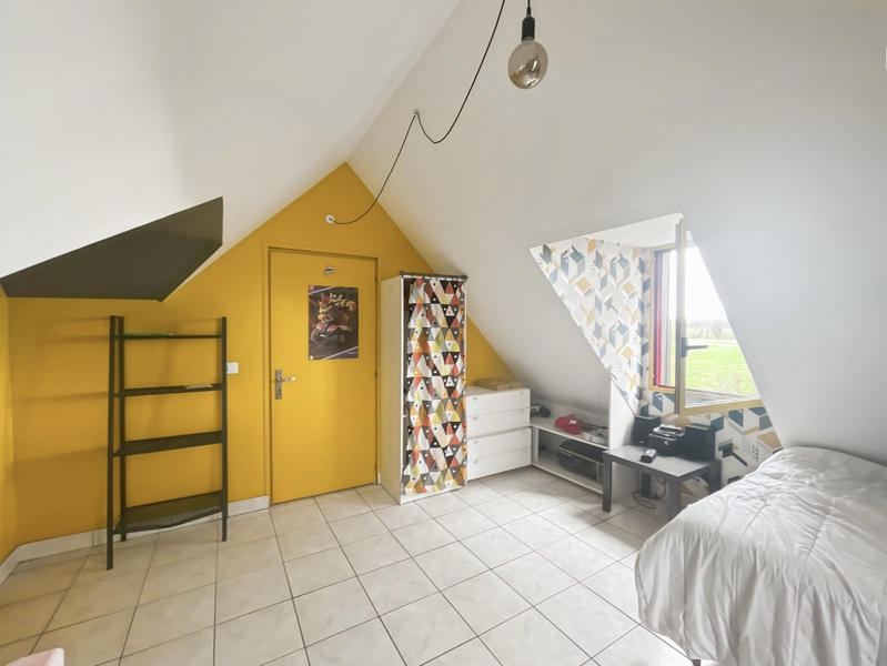Maison - 95 m² - 5 pièces