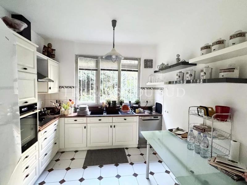 Appartement - 145 m² - 5 pièces