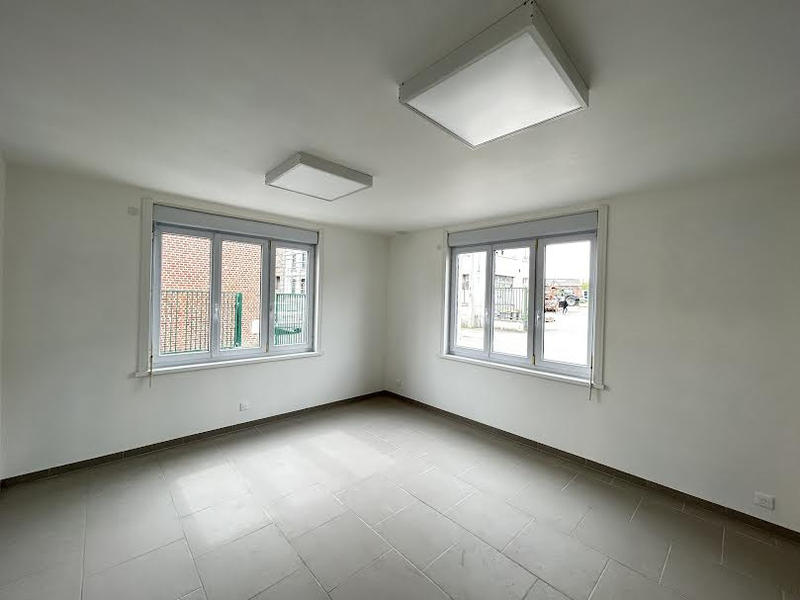 Local commercial - 61 m² - 4 pièces