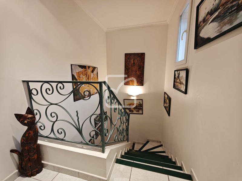 Maison - 157 m² - 6 pièces