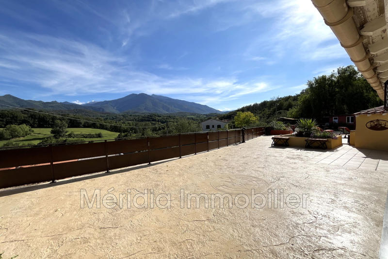 Villa - 219 m² - 6 pièces