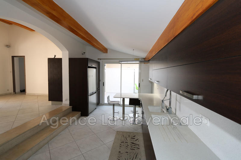 Maison - 236 m² - 7 pièces