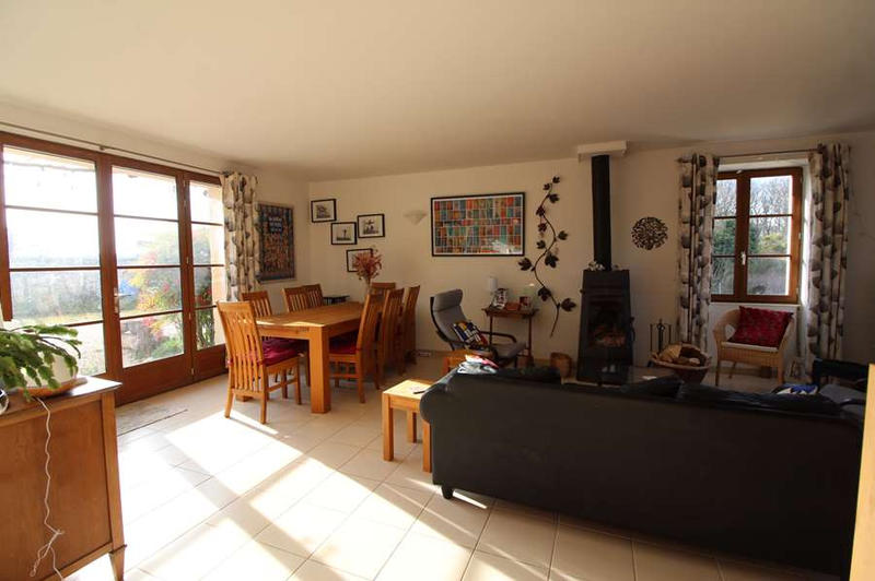 Maison - 230 m² - 10 pièces