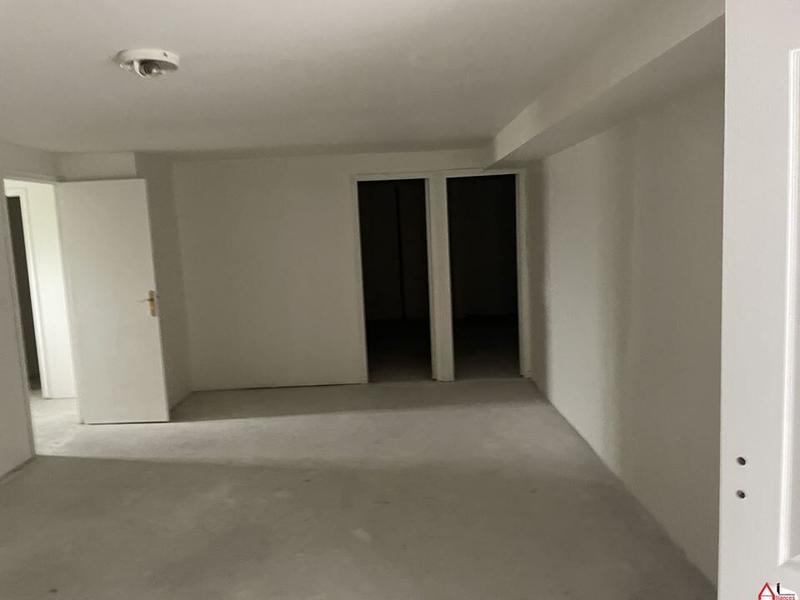 Maison - 360 m² - 8 pièces