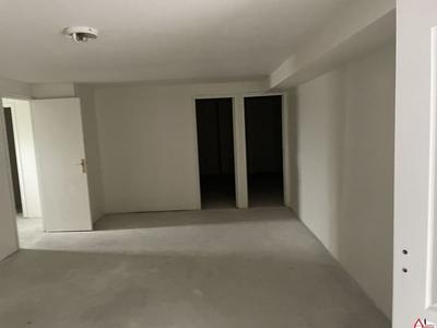 Maison - 360 m² - 8 pièces