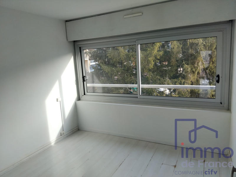 Appartement - 77 m² - 5 pièces