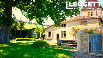 Demeure - 225 m² - 8 pièces