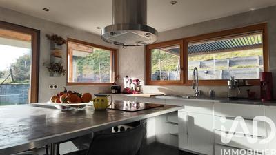 Maison - 123 m² - 4 pièces