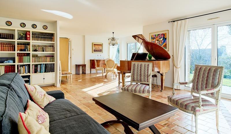 Maison - 210 m² - 8 pièces