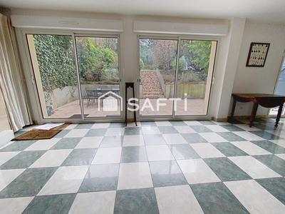 Maison - 135 m² - 6 pièces