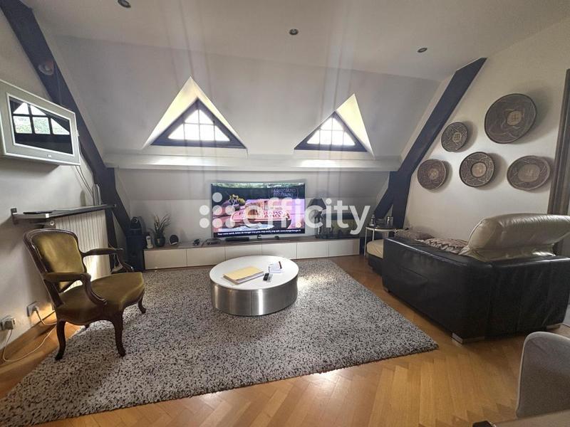 Maison - 165 m² - 6 pièces