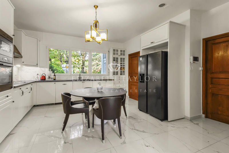 Villa - 420 m² - 14 pièces