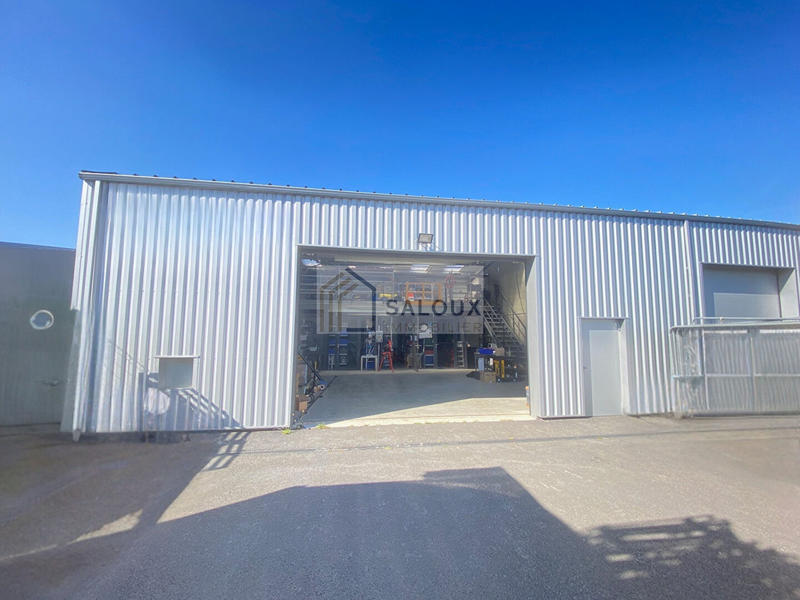 Local d'activité / Entrepôt - 145 m²