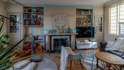 Maison - 180 m² - 9 pièces