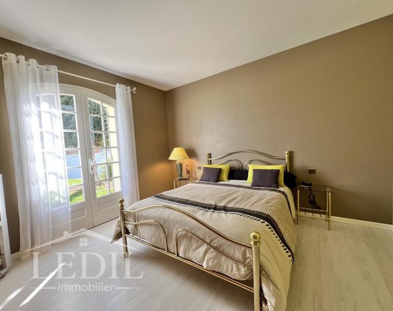 Maison - 188 m² - 6 pièces