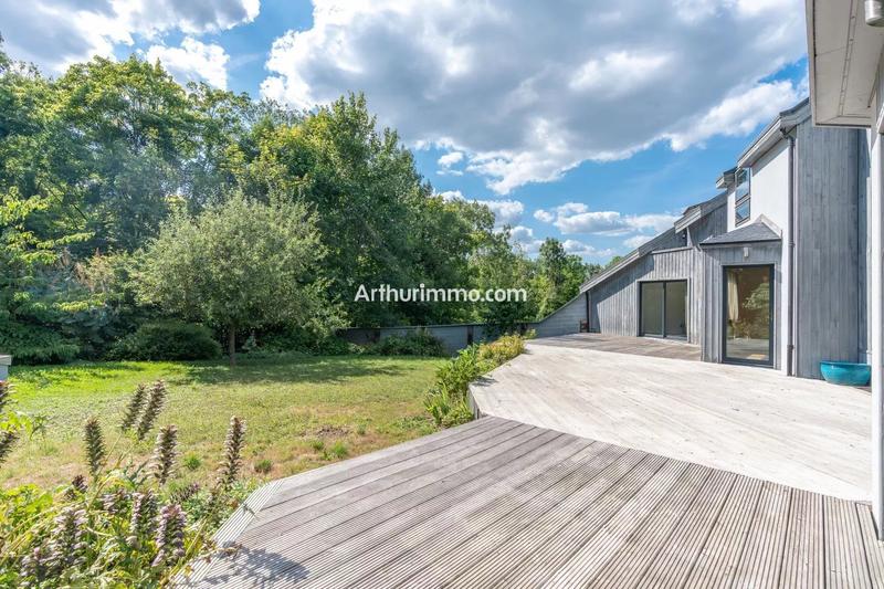 Maison - 250 m² - 10 pièces