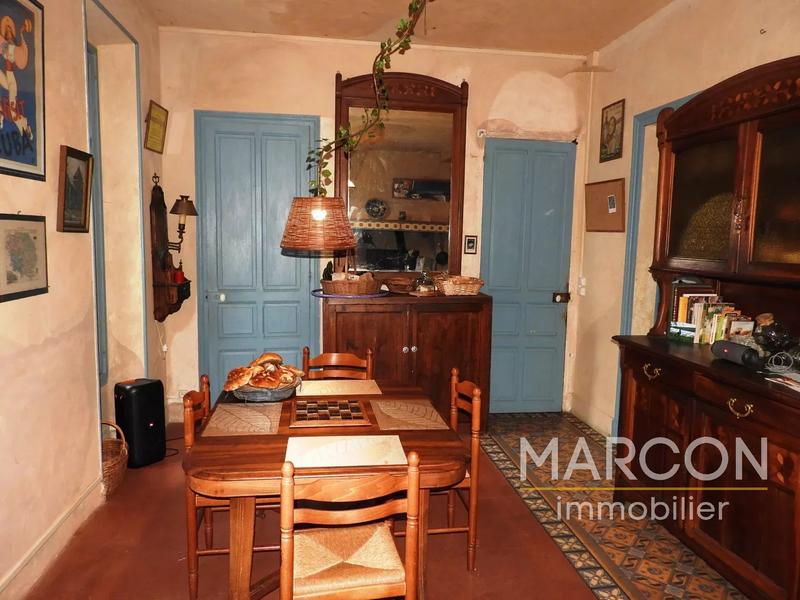 Maison - 320 m² - 10 pièces